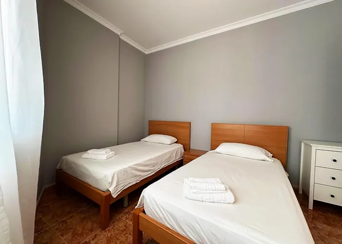 Bajbaj - 2 A 100 Metros De La Playa Del Bajondillo, A 300 Metros Del Centro De