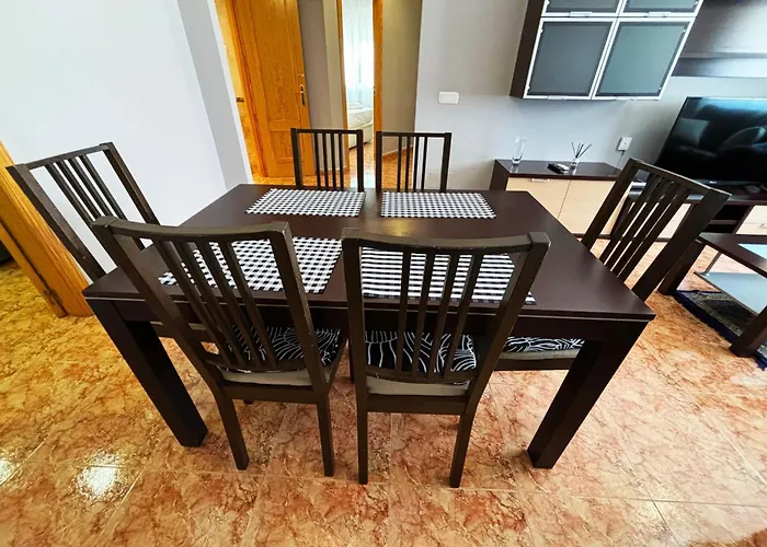 Bajbaj - 2 A 100 Metros De La Playa Del Bajondillo, A 300 Metros Del Centro De