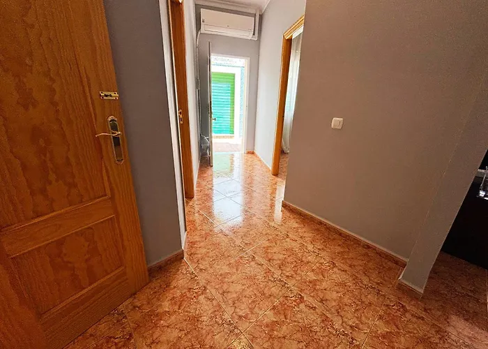 Appartement Bajbaj - 2 A 100 Metros De La Playa Del Bajondillo, A 300 Metros Del Centro De *