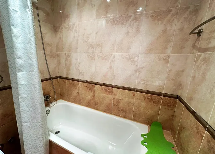 Bajbaj - 2 A 100 Metros De La Playa Del Bajondillo, A 300 Metros Del Centro De Torremolinos