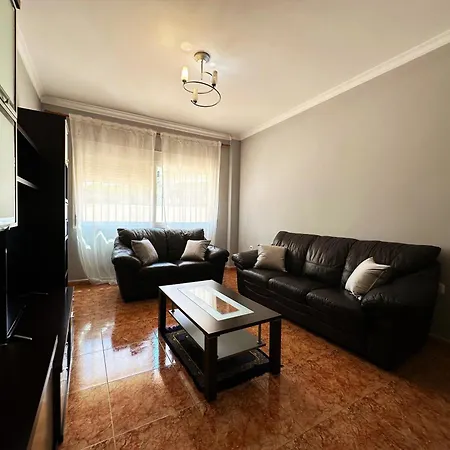 Apartamento Bajbaj - Renovated Ground-floor 2-bedroom, No Stairs - 100 M From Bajondillo *