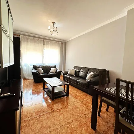 Bajbaj - 2 A 100 Metros De La Playa Del Bajondillo, A 300 Metros Del Centro De Торремолінос