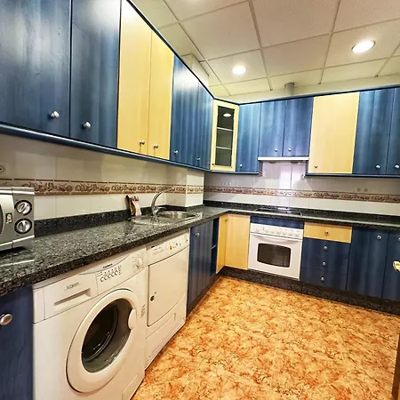 Bajbaj - Renovated Ground-floor 2-bedroom, No Stairs - 100 M From Bajondillo Torremolinos