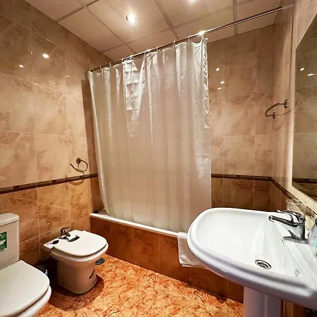 Bajbaj - Renovated Ground-floor 2-bedroom, No Stairs - 100 M From Bajondillo Torremolinos