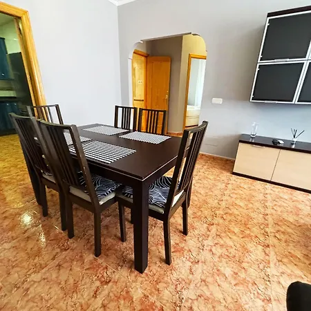 Bajbaj - 2 A 100 Metros De La Playa Del Bajondillo, A 300 Metros Del Centro De