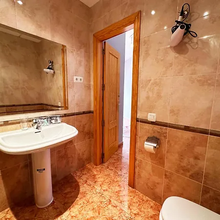Apartamento Bajbaj - Renovated Ground-floor 2-bedroom, No Stairs - 100 M From Bajondillo Torremolinos