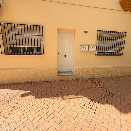 Apartamento Bajbaj - Renovated Ground-floor 2-bedroom, No Stairs - 100 M From Bajondillo Torremolinos