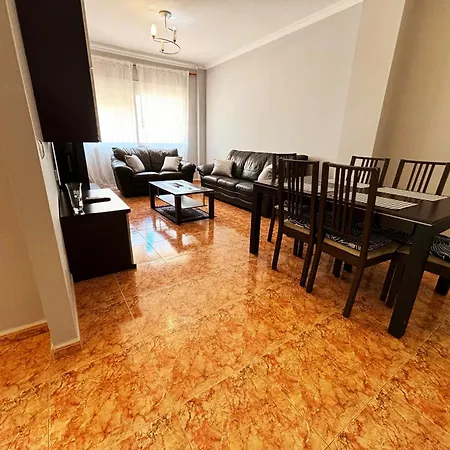 Apartamento Bajbaj - Renovated Ground-floor 2-bedroom, No Stairs - 100 M From Bajondillo *