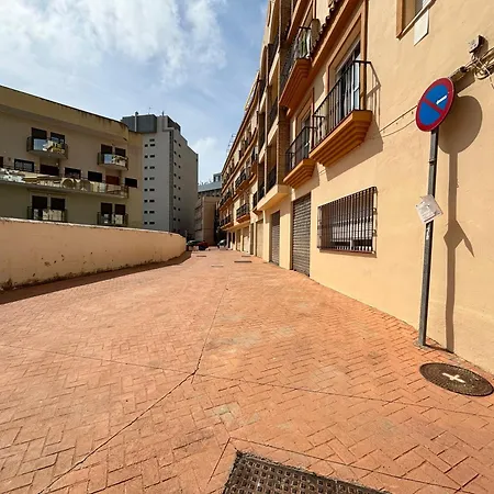 Apartment Bajbaj - 2 A 100 Metros De La Playa Del Bajondillo, A 300 Metros Del Centro De *