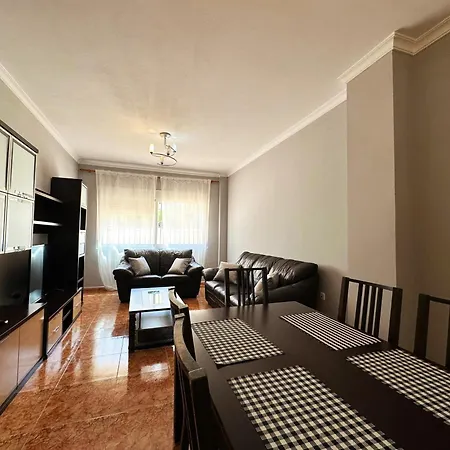 Bajbaj - 2 A 100 Metros De La Playa Del Bajondillo, A 300 Metros Del Centro De