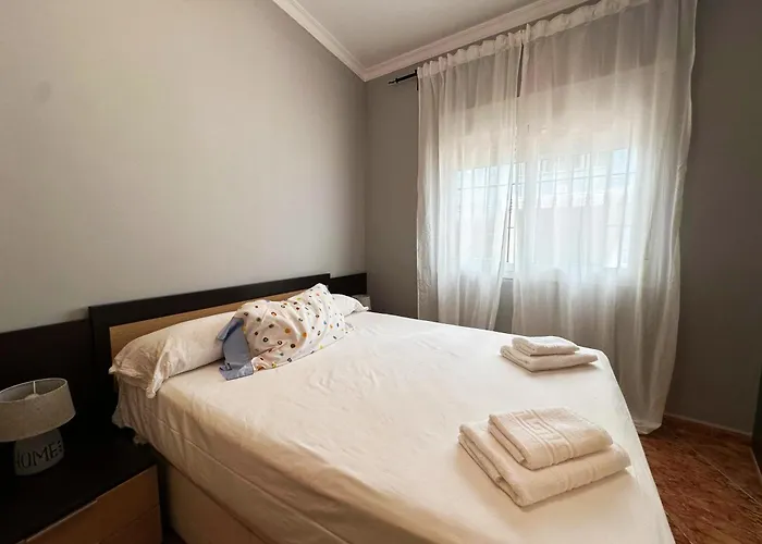 Bajbaj - 2 A 100 Metros De La Playa Del Bajondillo, A 300 Metros Del Centro De Torremolinos