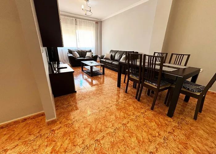 Appartamento Bajbaj - 2 A 100 Metros De La Playa Del Bajondillo, A 300 Metros Del Centro De *